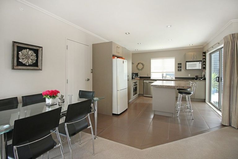 Photo of property in 23 Rosalie Terrace, Kelvin Grove, Palmerston North, 4414