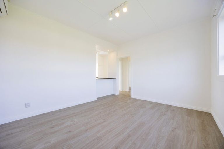 Photo of property in 16 Norana Avenue, Favona, Auckland, 2024