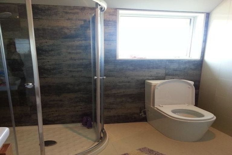 Photo of property in 19 Leburn Crescent, Flat Bush, Auckland, 2016