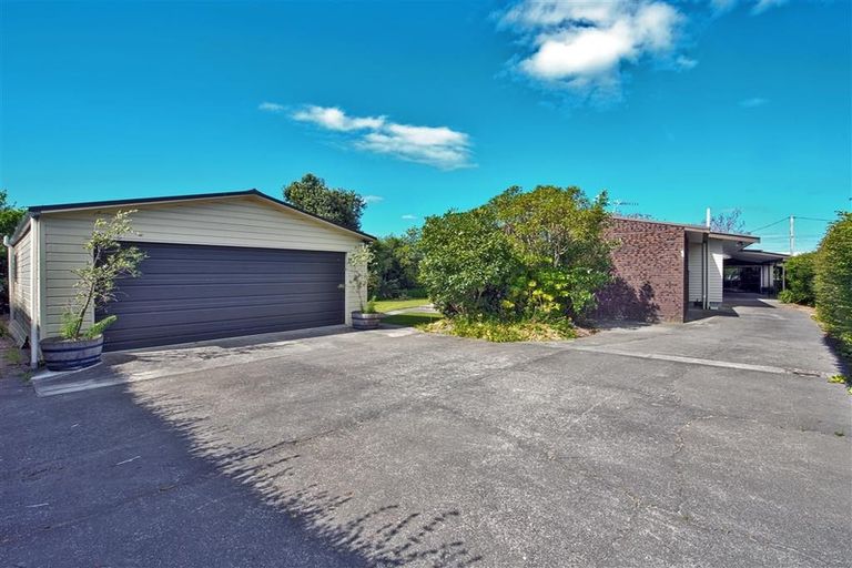 Photo of property in 16a Howard Road, Taradale, Napier, 4112