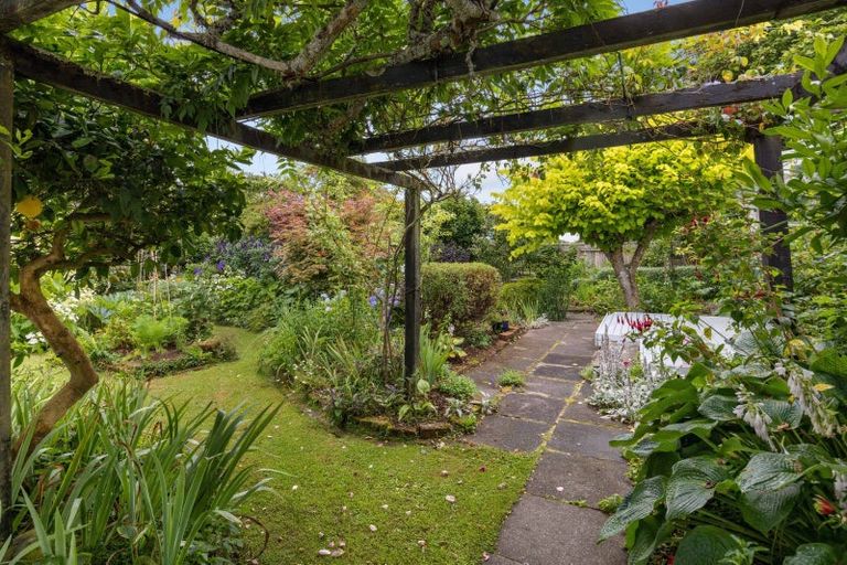 Photo of property in 82 Brecon Road, Stratford, 4332