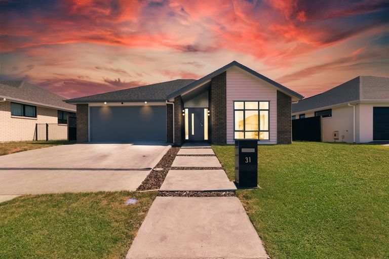 Photo of property in 31 Ruru Street, Cambridge, 3434