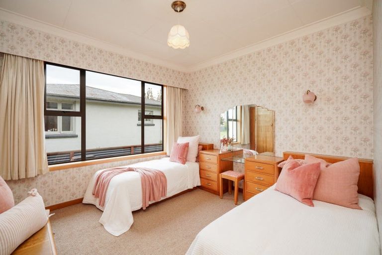 Photo of property in 25 Albert Street, Winton, 9720