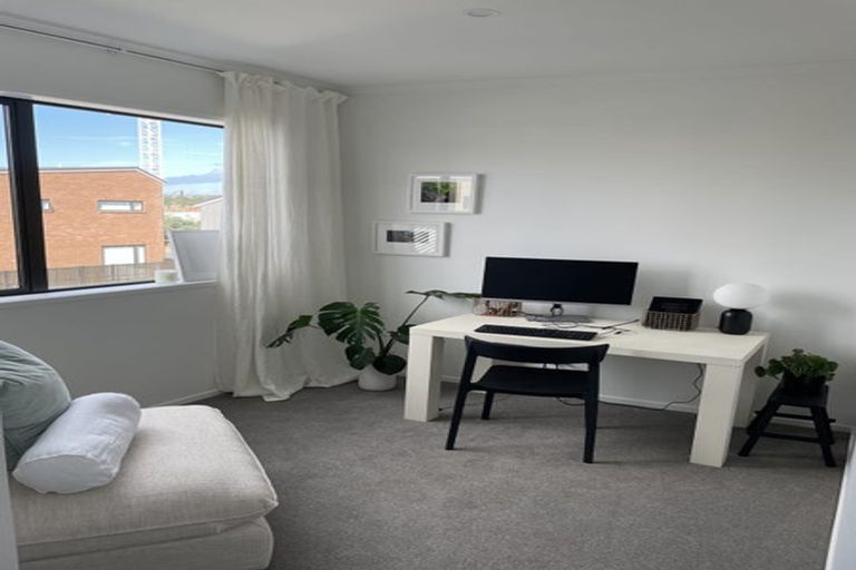 Photo of property in 31/1 Scott Road, Hobsonville, Auckland, 0616