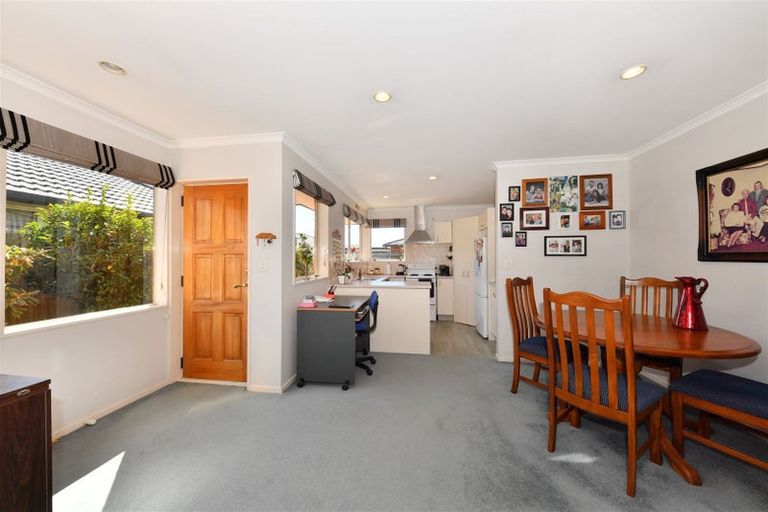 Photo of property in 8 Rustic Lane, Spreydon, Christchurch, 8024