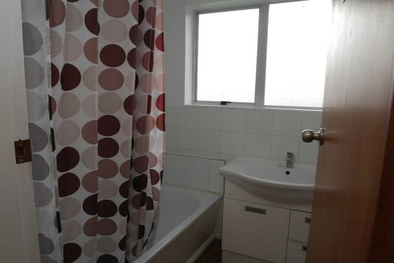 Photo of property in 43 Arawhata Road, Paraparaumu, 5032