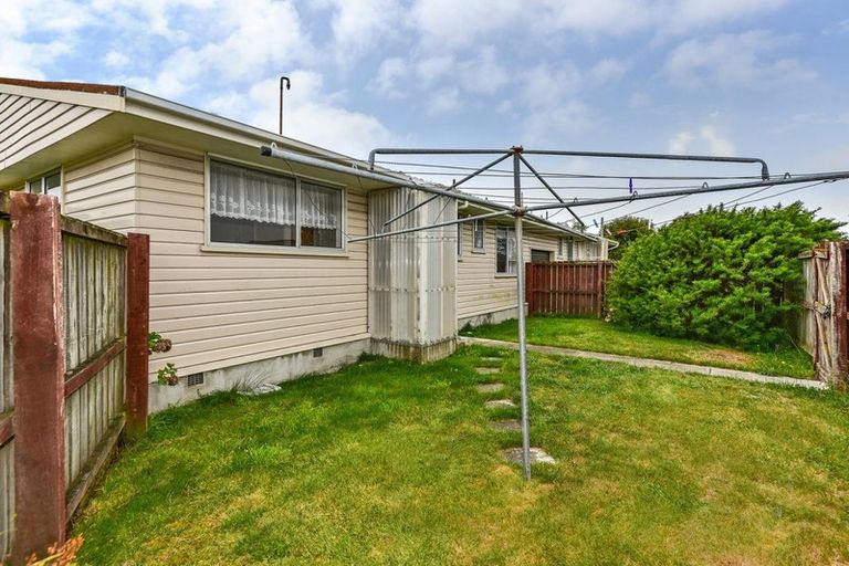 Photo of property in 2 Hurst Place, Parklands, Christchurch, 8083