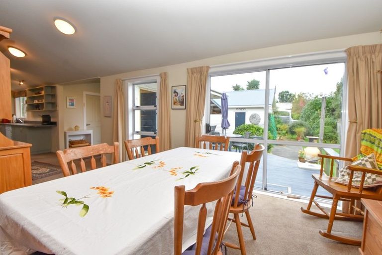 Photo of property in 60 Kuratawhiti Street, Greytown, 5712