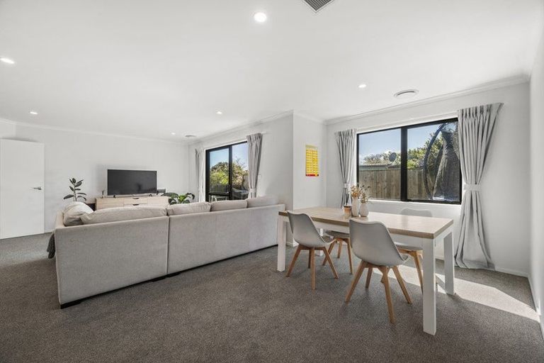 Photo of property in 1a Lee Road, Hannahs Bay, Rotorua, 3010