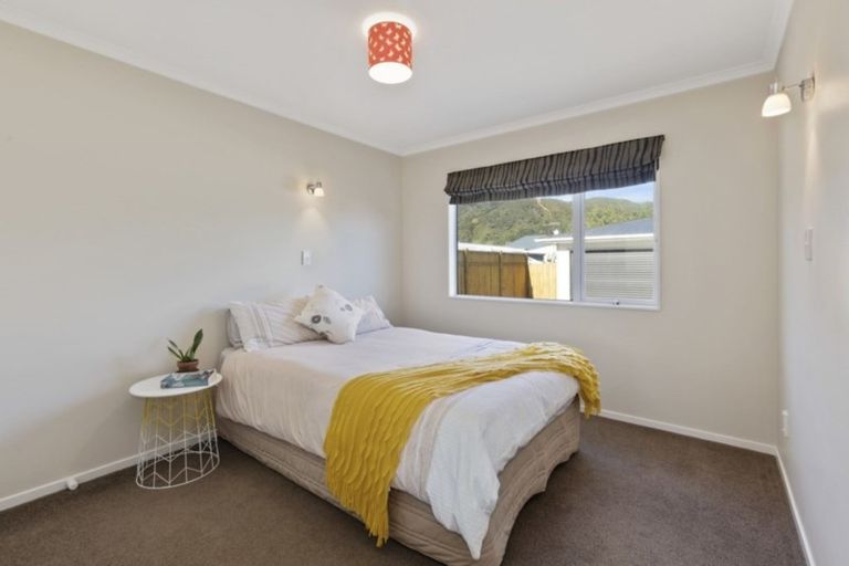Photo of property in 104 Kowhai Street, Naenae, Lower Hutt, 5011