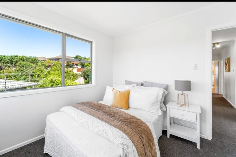 Photo of property in 10 Helvetia Drive, Browns Bay, Auckland, 0630