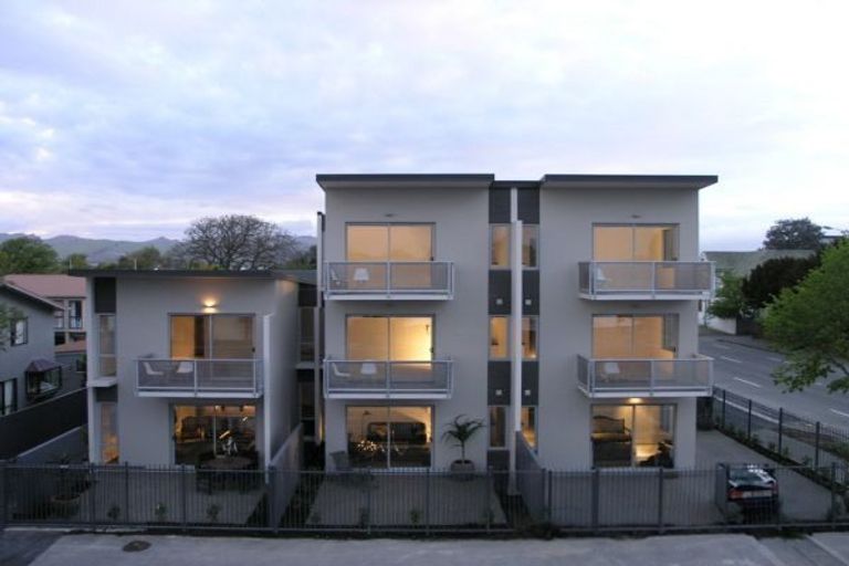 Photo of property in 2/318 Barbadoes Street, Christchurch Central, Christchurch, 8011