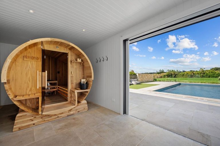 Photo of property in 438 Oaia Road, Muriwai, Waimauku, 0881