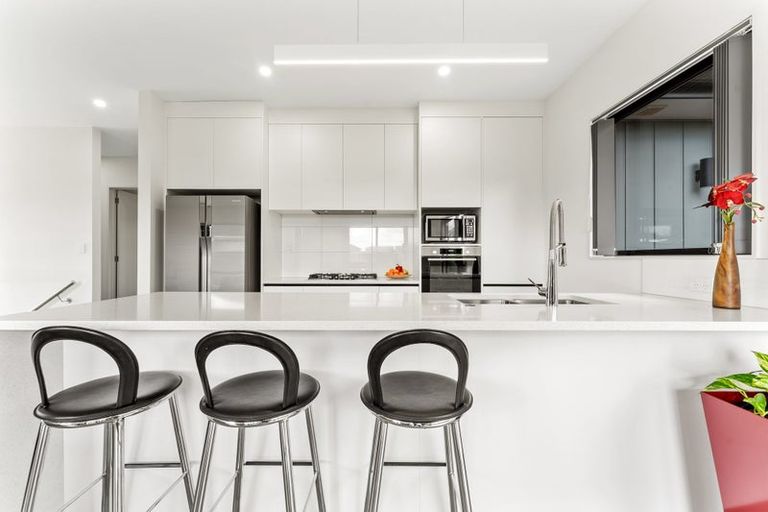 Photo of property in 35 Bella Vista Drive, Gulf Harbour, Whangaparaoa, 0930