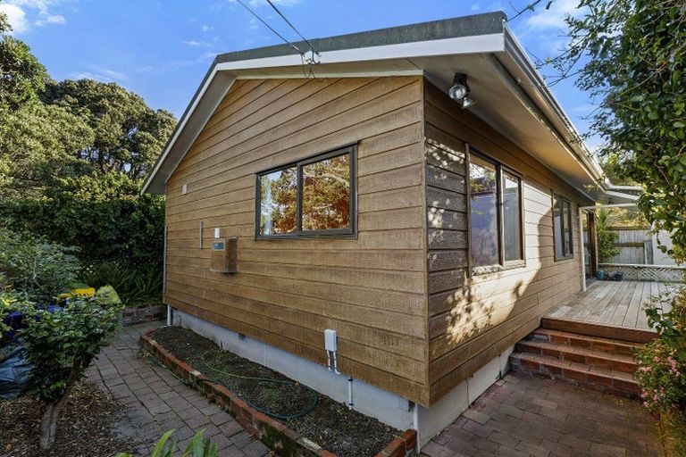 Photo of property in 1/36 Inglis Street, Seatoun, Wellington, 6022