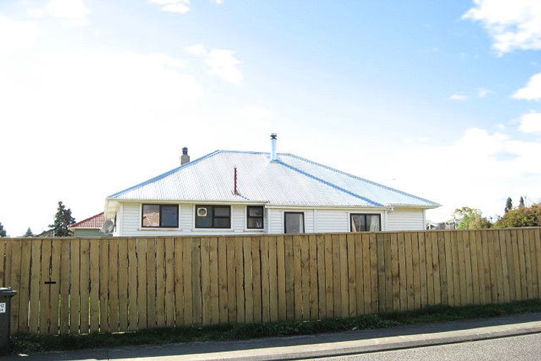 Photo of property in 1 Savage Crescent, Waipukurau, 4200