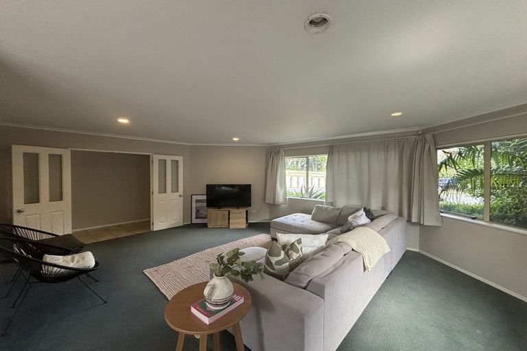 Photo of property in 19 Les Fisher Place, Pukekohe, 2120