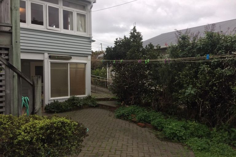 Photo of property in 92 Overtoun Terrace, Hataitai, Wellington, 6021
