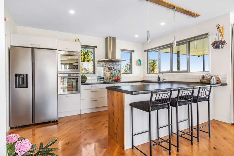 Photo of property in 601 Cable Bay Block Road, Cable Bay, 0420