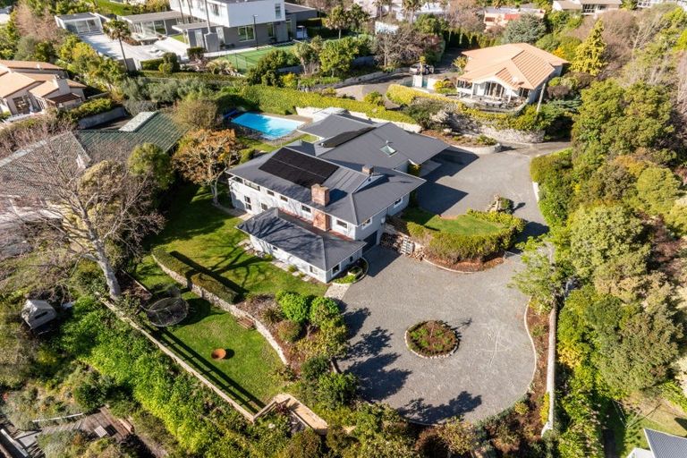 Photo of property in 21 Busby Hill, Havelock North, 4130