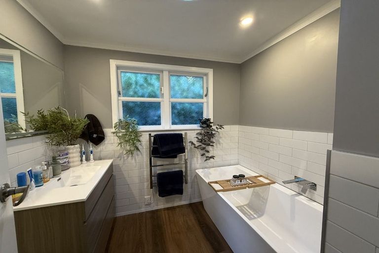 Photo of property in 59 Winston Street, Crofton Downs, Wellington, 6035