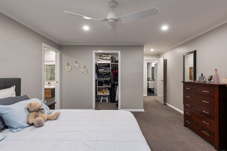 Photo of property in 3 Silicon Way, Fitzherbert, Palmerston North, 4410