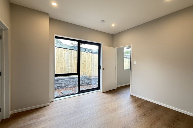 Photo of property in 25d Withers Road, Glen Eden, Auckland, 0602