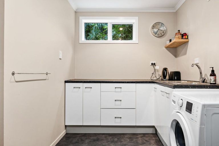 Photo of property in 3 Stanford Crescent, Whataupoko, Gisborne, 4010