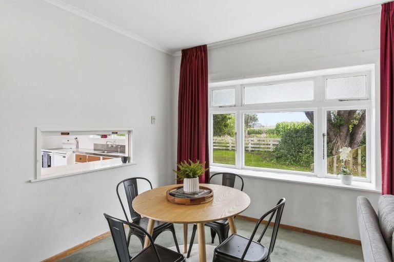 Photo of property in 225 Kuku Beach Road, Kuku, Levin, 5570