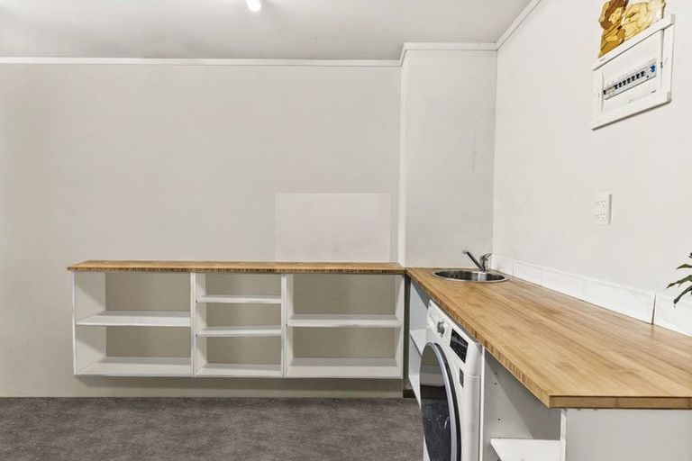 Photo of property in 63 Pooks Road, Ranui, Auckland, 0612