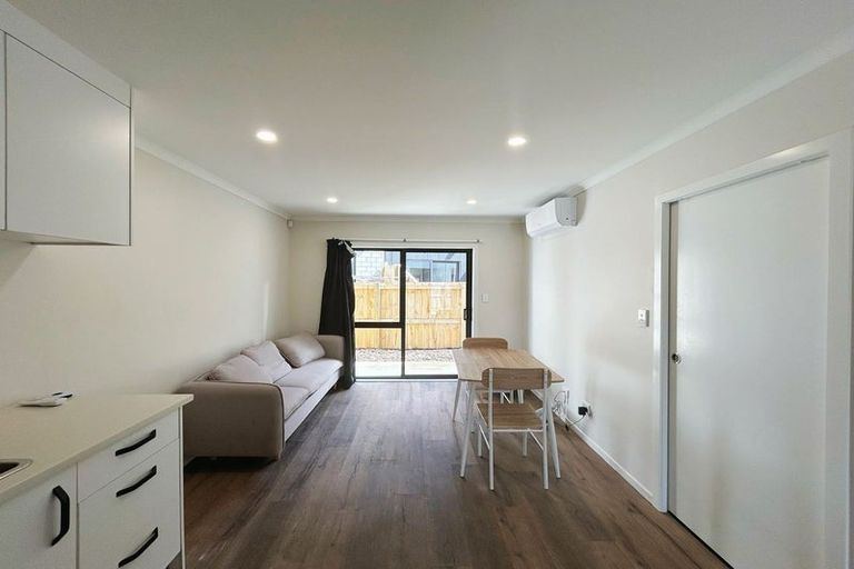 Photo of property in 26u2 May Street, Hamilton East, Hamilton, 3216