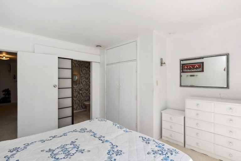 Photo of property in 35 Gray Avenue, Paraparaumu Beach, Paraparaumu, 5032