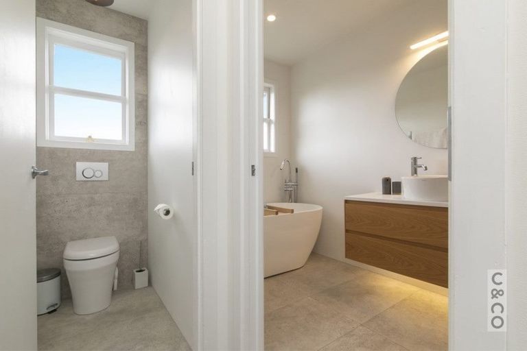 Photo of property in 28 Queen Street, Riverhead, 0820