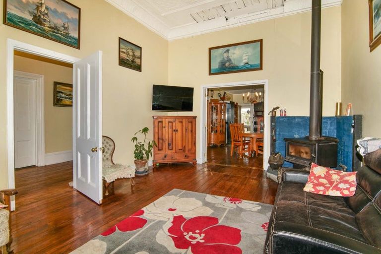 Photo of property in 123 Queen Street, Westport, 7825