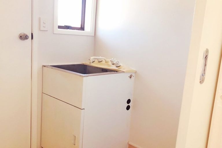 Photo of property in 142 Solar Road, Glen Eden, Auckland, 0602