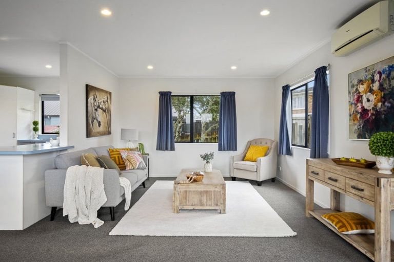 Photo of property in 2a Richardson Avenue, Pukekohe, 2120