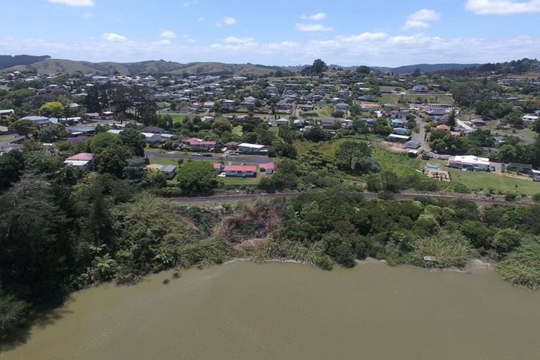 Photo of property in 31 Kowhai Street, Helensville, 0800