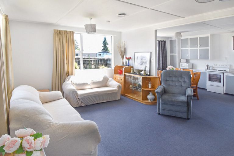 Photo of property in 20 Omahau Crescent, Twizel, 7901