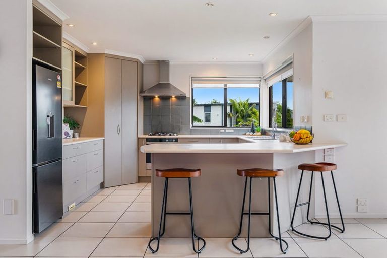 Photo of property in 20 Barbados Way, One Tree Point, 0118