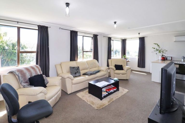 Photo of property in 9 Roiri Way, Titahi Bay, Porirua, 5022