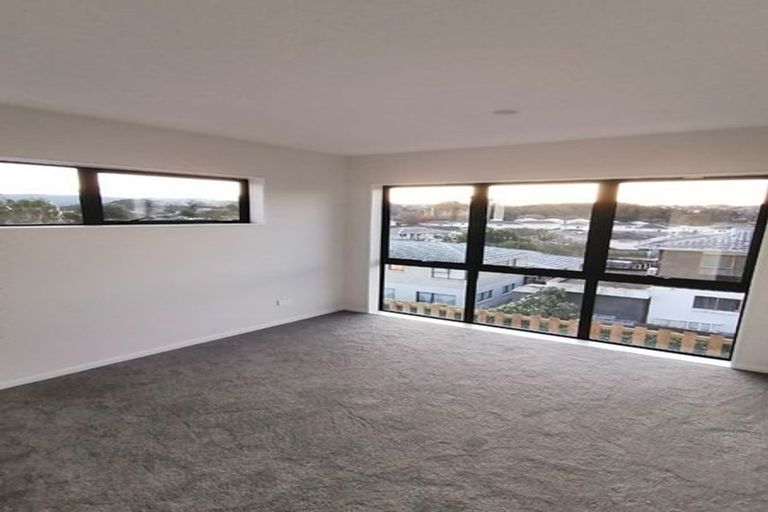 Photo of property in 117a Henderson Valley Road, Henderson, Auckland, 0612