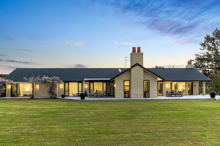 Photo of property in 21 Whangapouri Road, Karaka, Drury, 2578