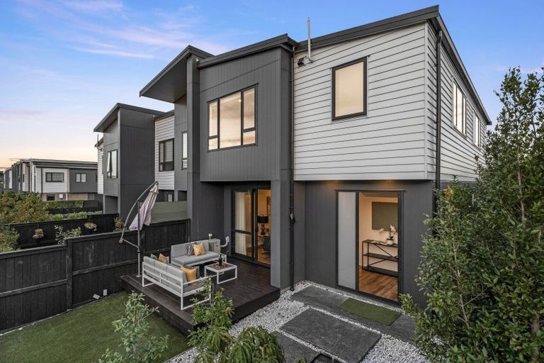 Photo of property in 40 Skua Road, Hobsonville, Auckland, 0616