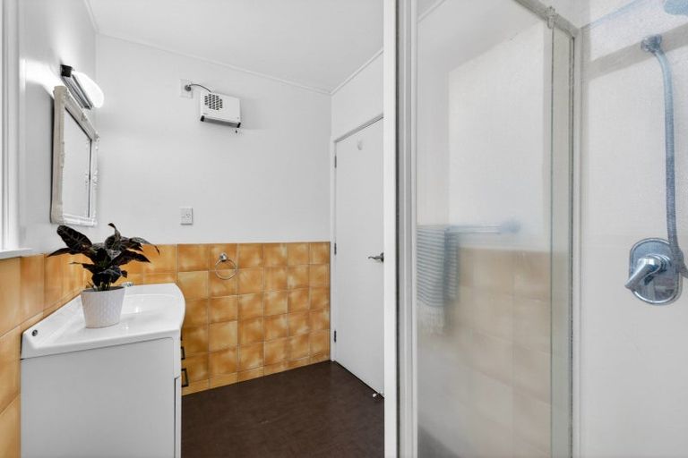 Photo of property in 1/11 Chester Street, Taradale, Napier, 4112