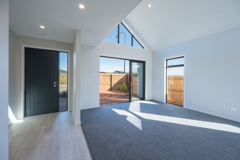 Photo of property in 2 Hill Tops Way, Stoke, Nelson, 7011