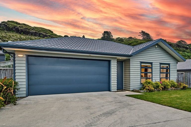 Photo of property in 11 Moonsail Drive, Whitby, Porirua, 5024