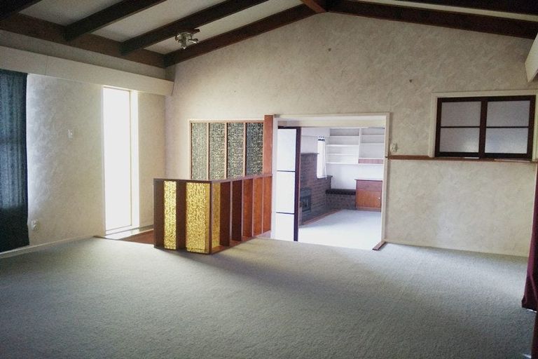 Photo of property in 195 Don Buck Road, Massey, Auckland, 0614