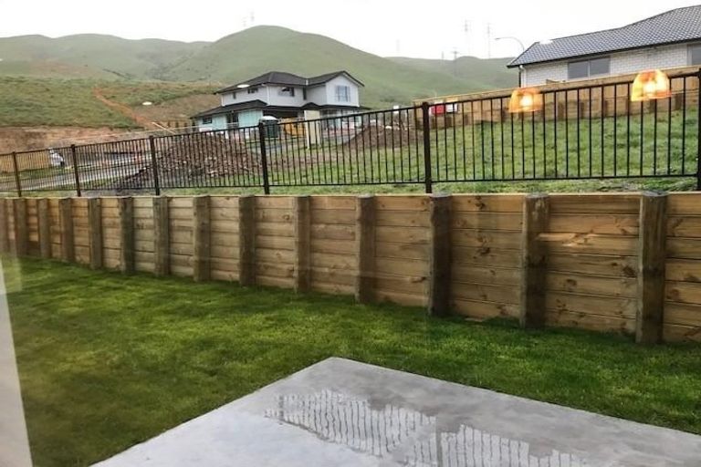 Photo of property in 102 Melksham Drive, Churton Park, Wellington, 6037