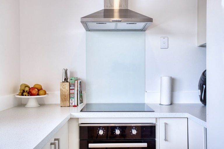 Photo of property in 2/34 Bayview Road, Bayview, Auckland, 0629