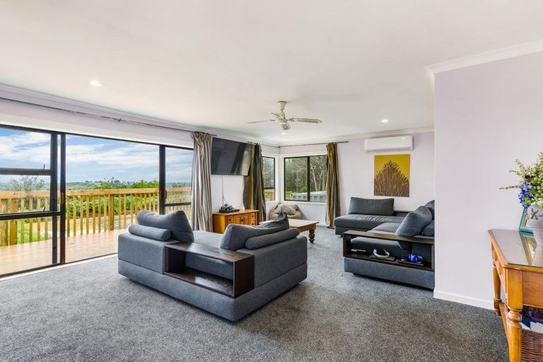 Photo of property in 525 Whitford Road, Whitford, Howick, 2571